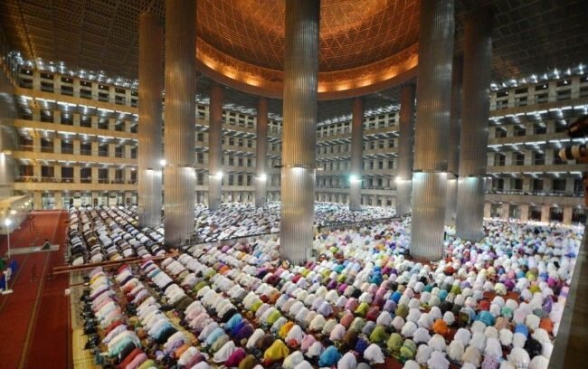 عکس معماری متفاوت مسجد در اندونزی