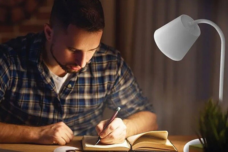 مطالعه در تاریکی برای آسیب رساندن به دید ؛ افسانه یا حقیقت علمی؟