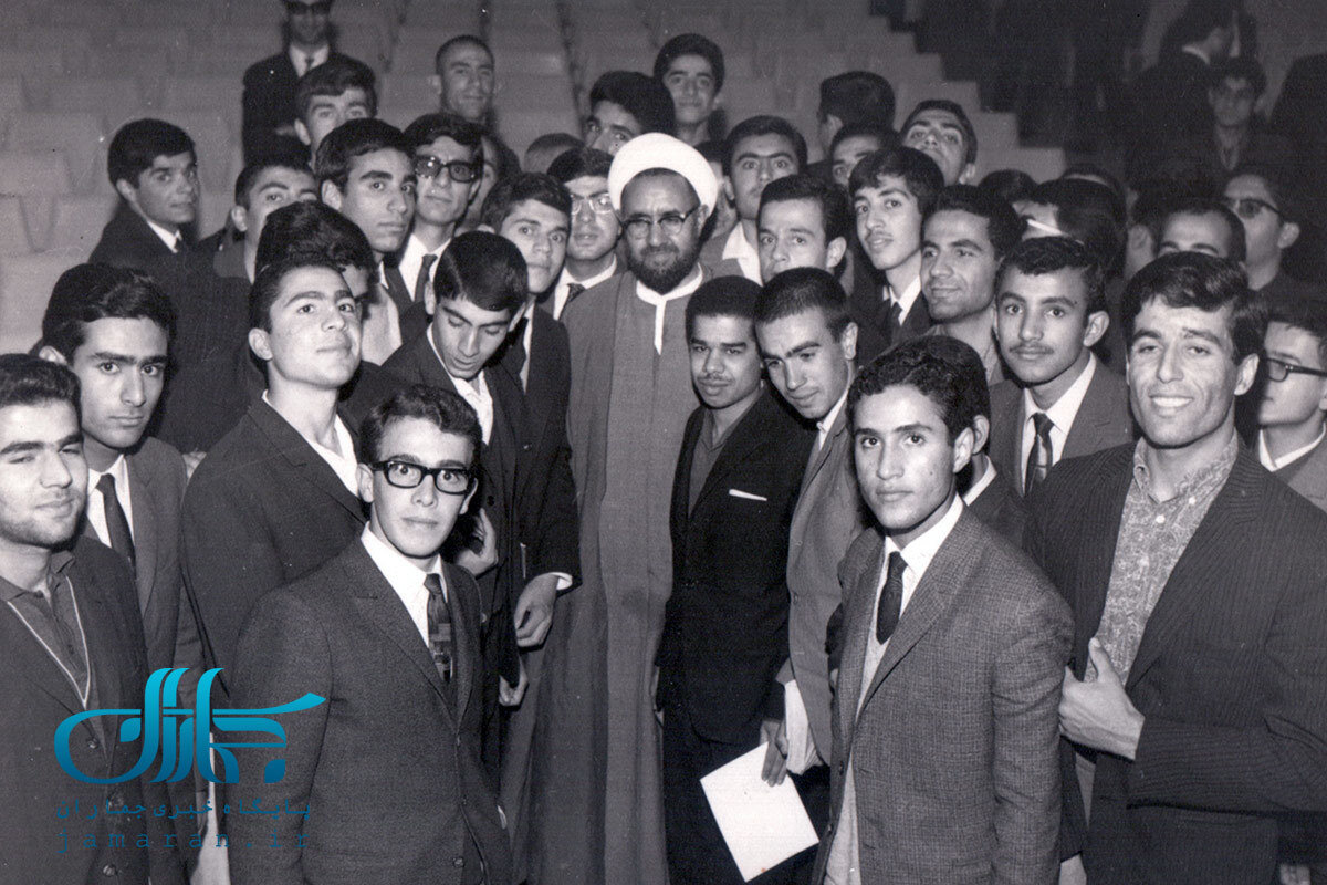 موتاهاری به رنسانس / انقلاب ایران در ملا و موتاهاری ادامه دهید