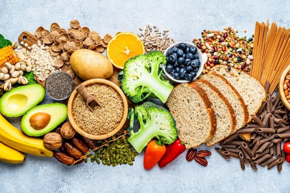چگونه می توان تعریق را در تابستان کاهش داد؟ راه حل های تغذیه ای و عملی مؤثر