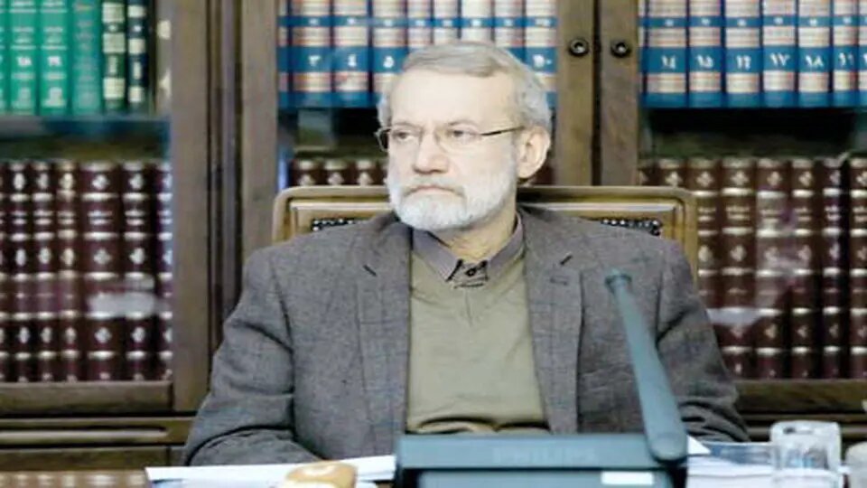 لاریجانی نقص قانون اساسی را چه می داند؟ / سعدی اکنون قدم برداشته است / از سیاست تا فلسفه: نگاهی به مدیریت و توسعه ملی ایران
