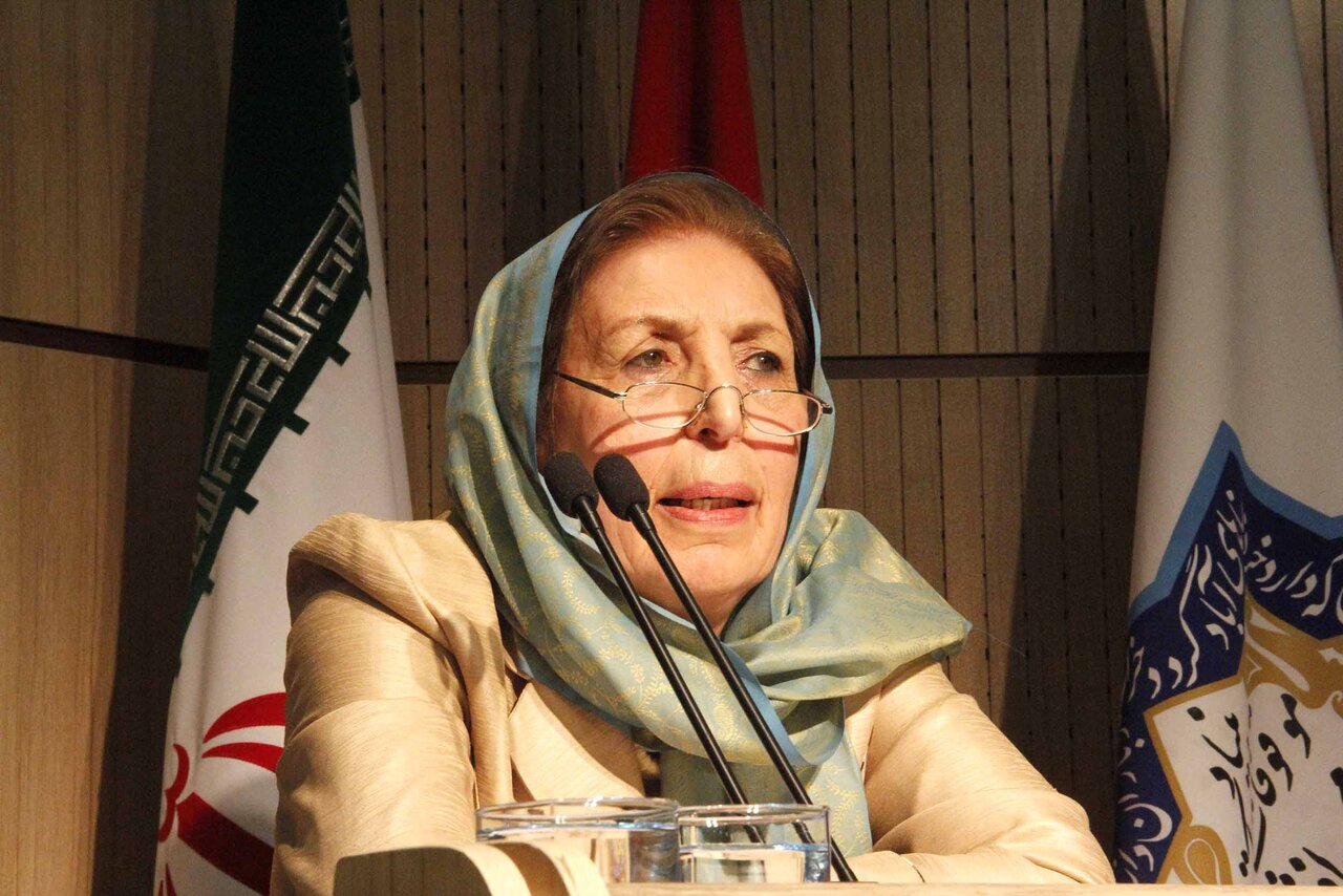 محقق داماد: ایرانی ها از دین خرافات متنفر هستند و همیشه دین خردمند دارند / خدا باید شناخت باشد ، نه با خرافات.