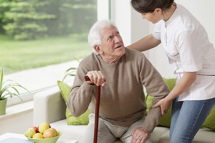 دلایل خستگی در افراد مسن/ خستگی طبیعی است و چه زمانی نگران کننده است؟